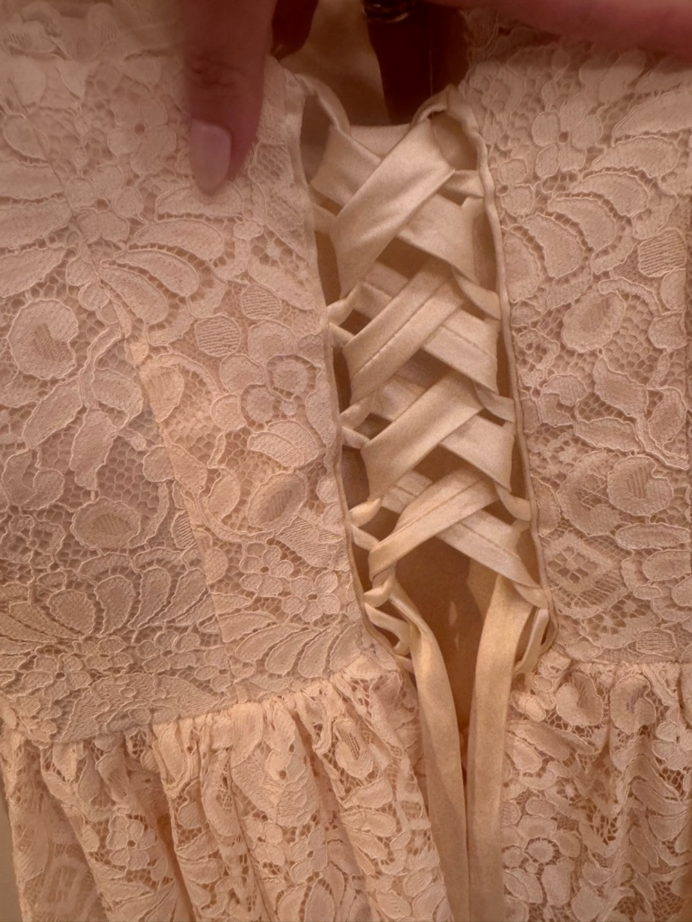House of CB Ivory Lace Long-Sleeve Mini Dress - Picture 4 of 8